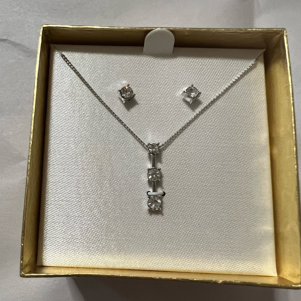 Beautiful silver tone CZ set of earring and necklace